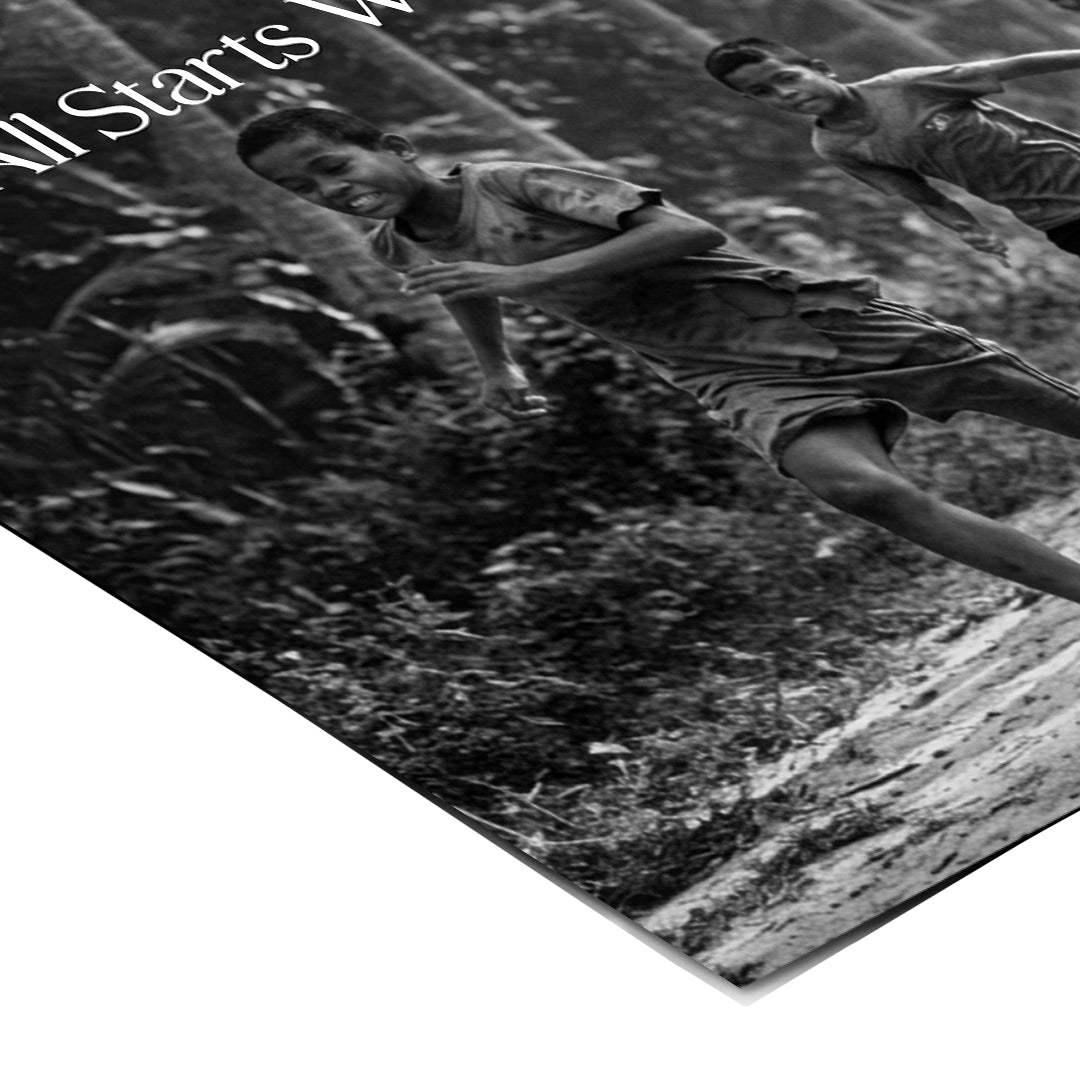 Dream Track and Field Poster Schwarzweiß Ecken-Detail