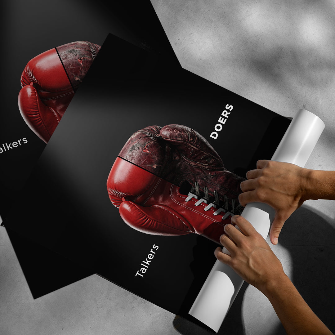 Aufgerolltes Poster Talkers Vs Doers Boxing