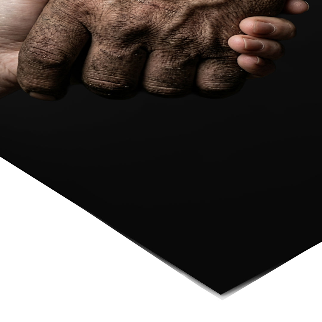 Eckdetail des Posters Talkers Vs Doers Handshake