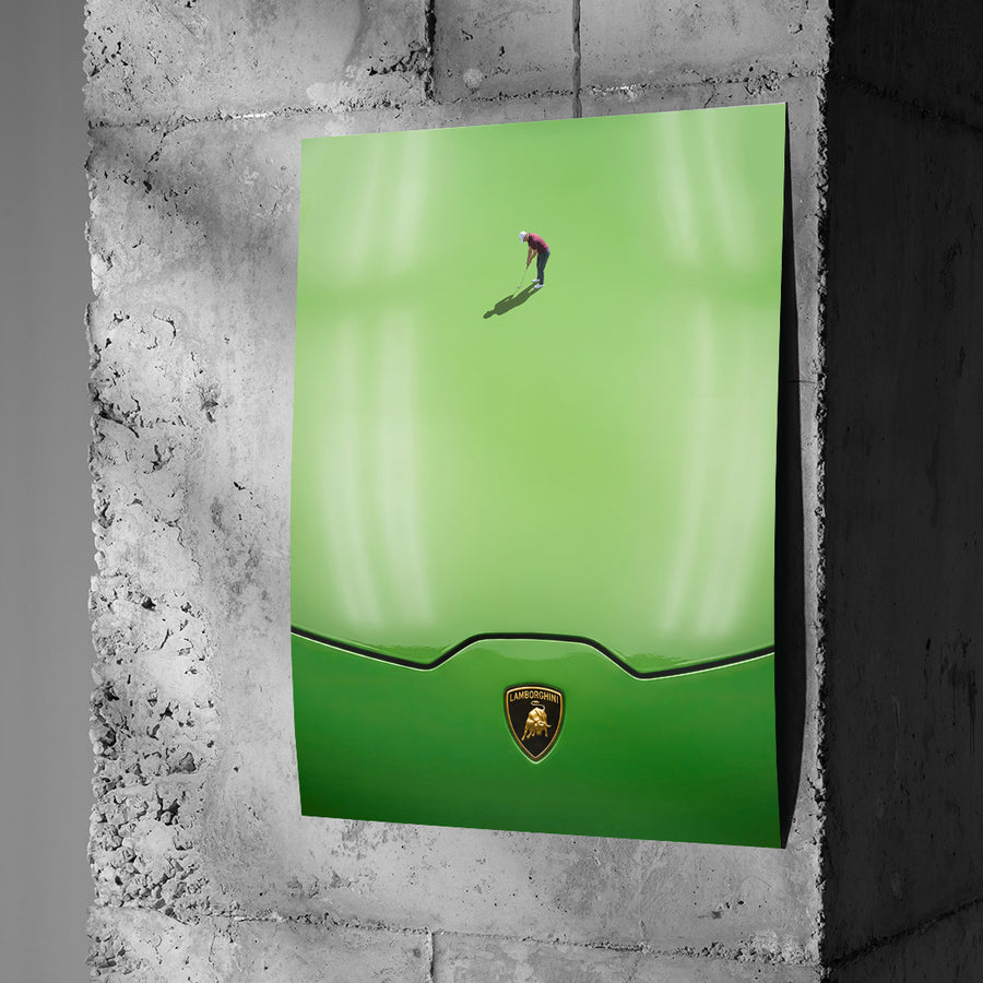 Golf on the Hood Poster an Betonwand