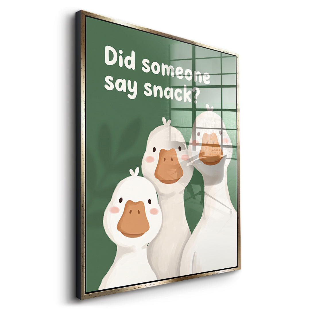 Seitenansicht des Acrylglasbilds Did someone say snack? im goldenen Rahmen