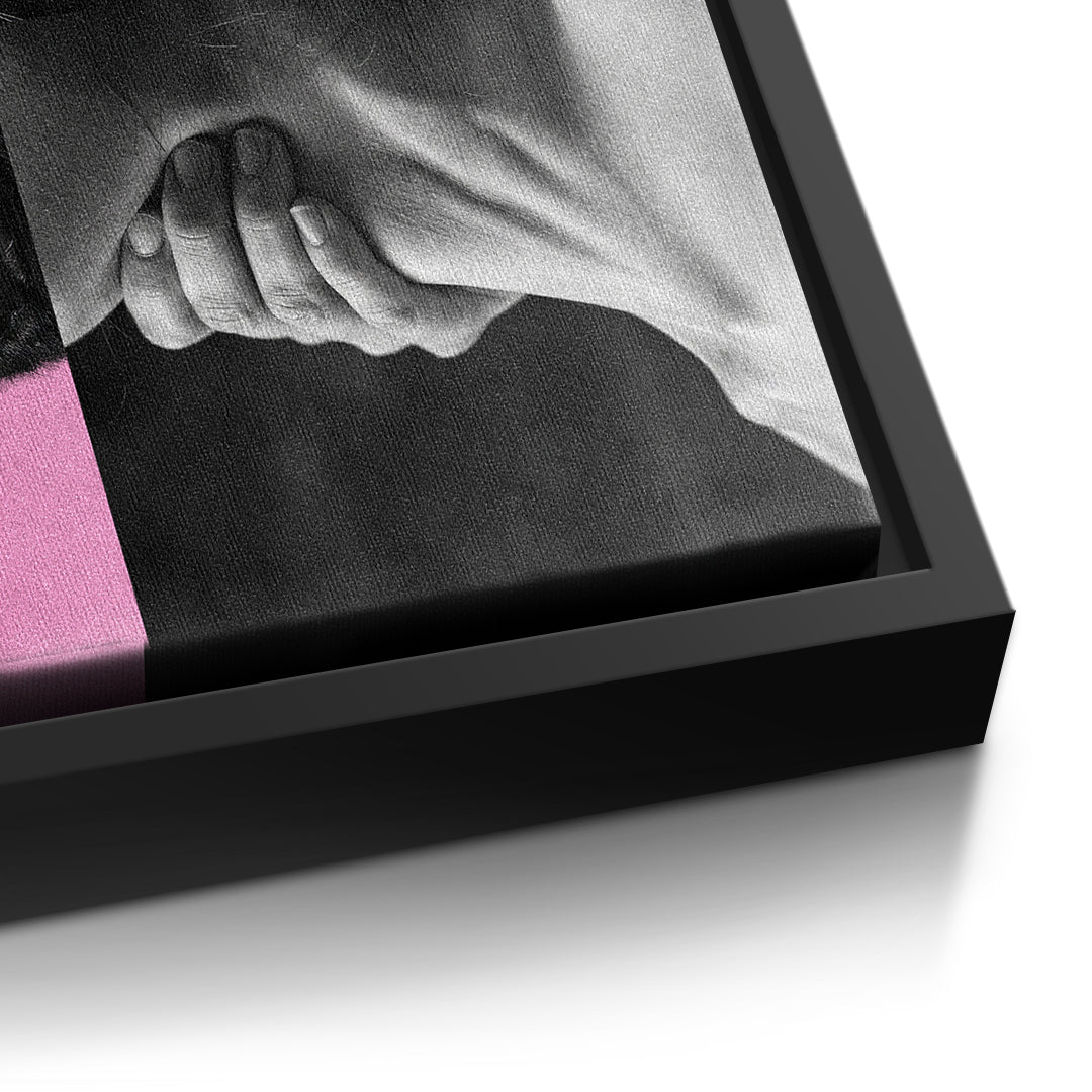 Detailaufnahme der Leinwandstruktur, Beast Pink im schwarzen Rahmen