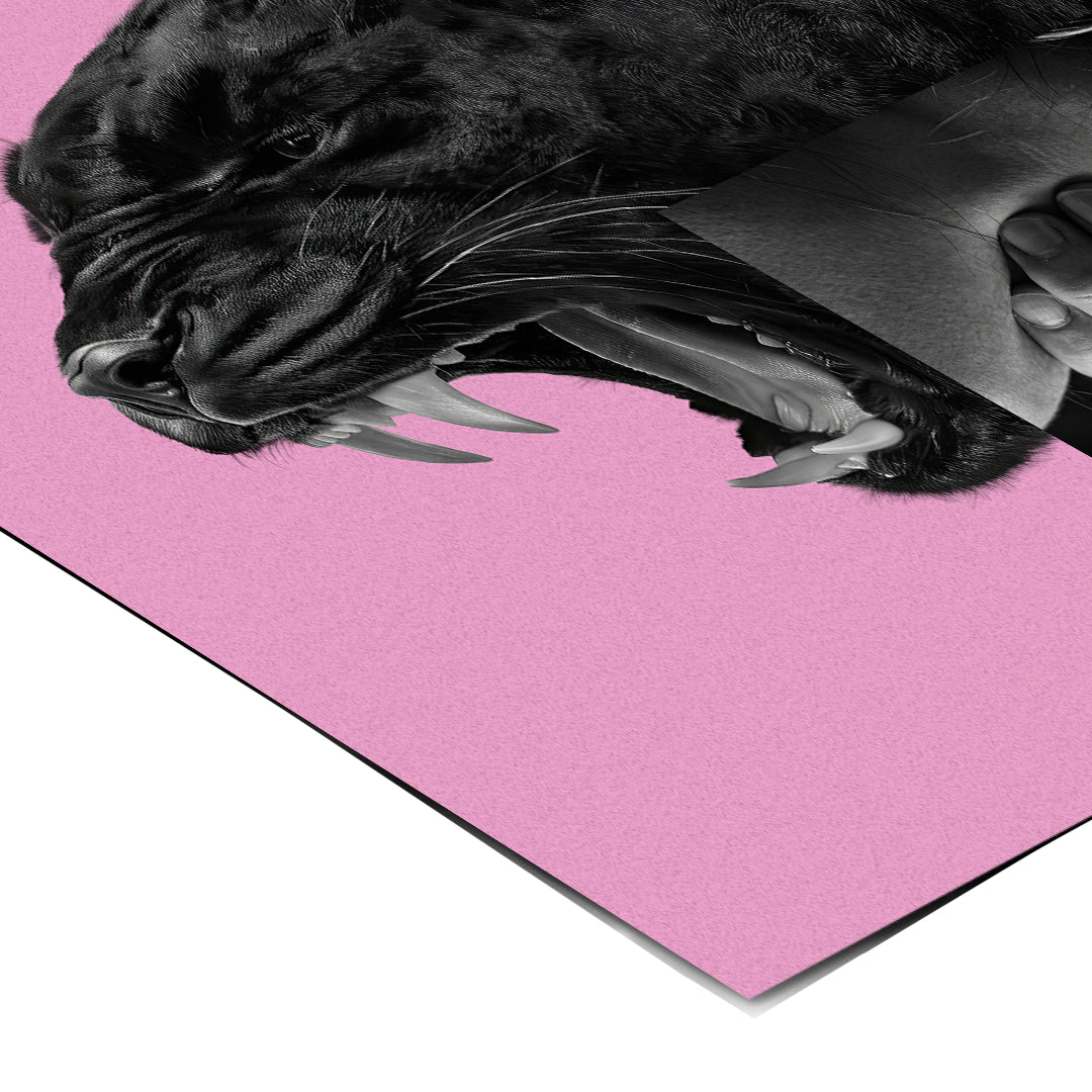 Eckdetail des Posters Beast Pink