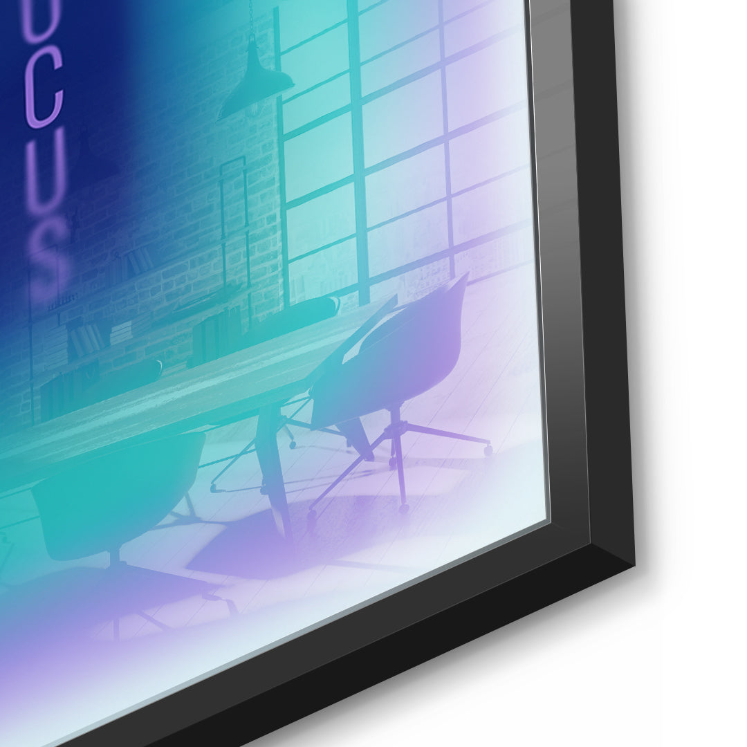 Detailaufnahme des 5mm Acrylglases, Focus Aura im schwarzen Rahmen