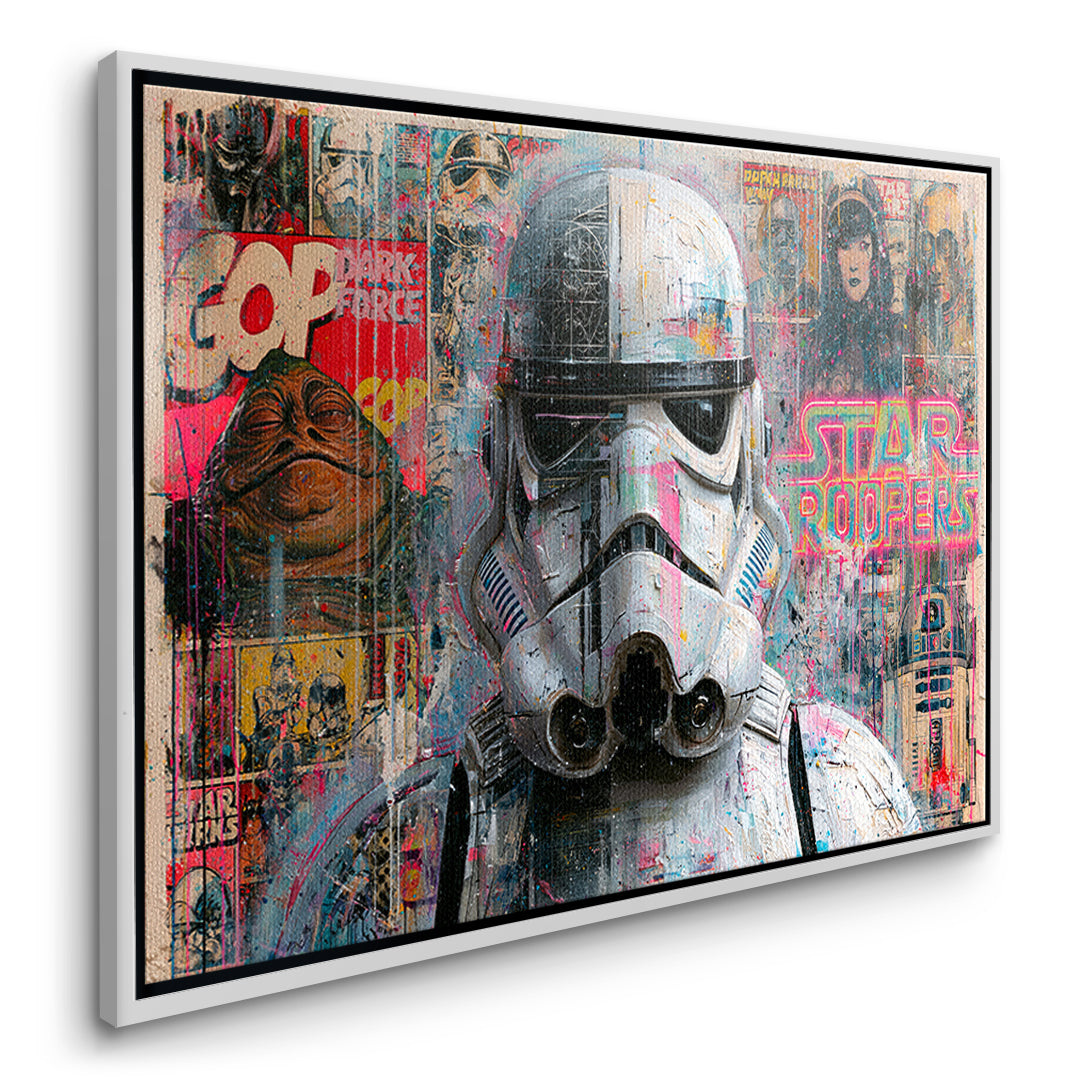 Seitenansicht des Leinwandbilds Neon Trooper im weißen Rahmen