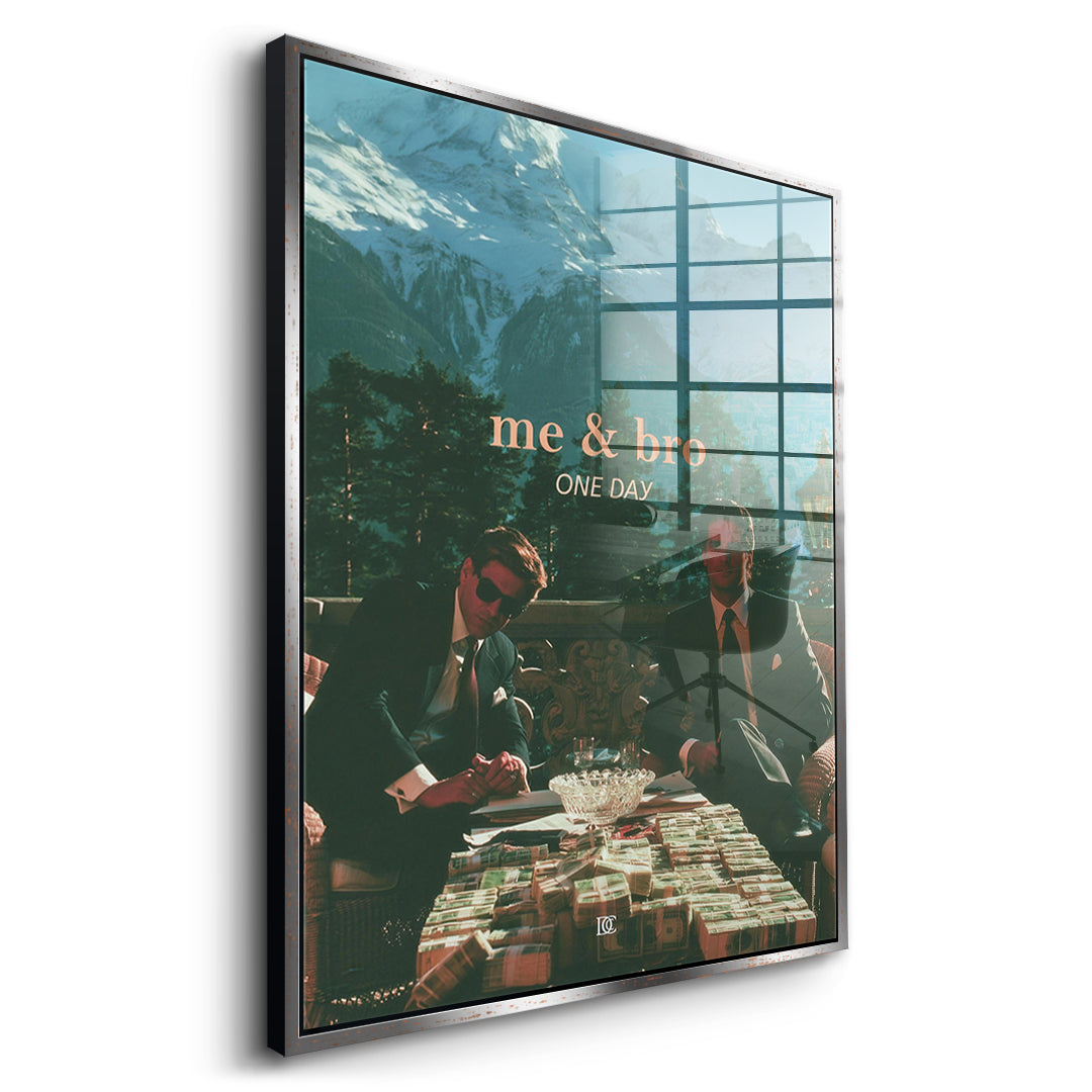 Seitenansicht des Acrylglasbilds Me & Bro One Day im silbernen Rahmen