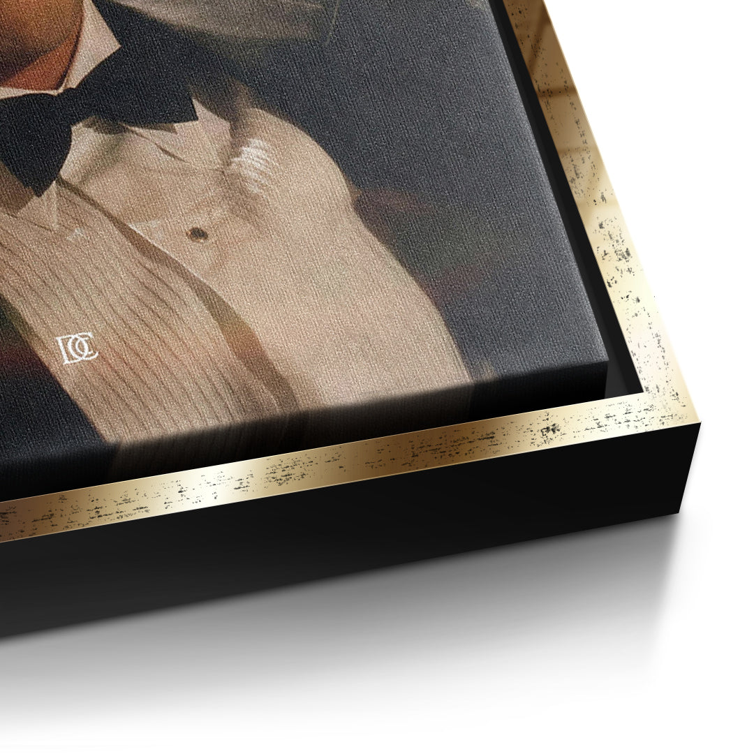Detailaufnahme der Leinwandstruktur, Who Cares What They Think im goldenen Rahmen