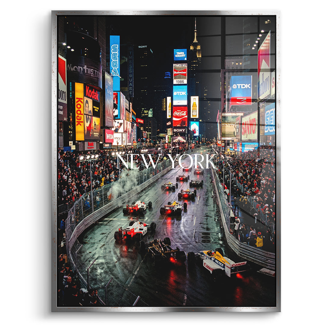 DOTCOMCANVAS New York F1 Acrylglasbild Vorderansicht mit Silberrahmen