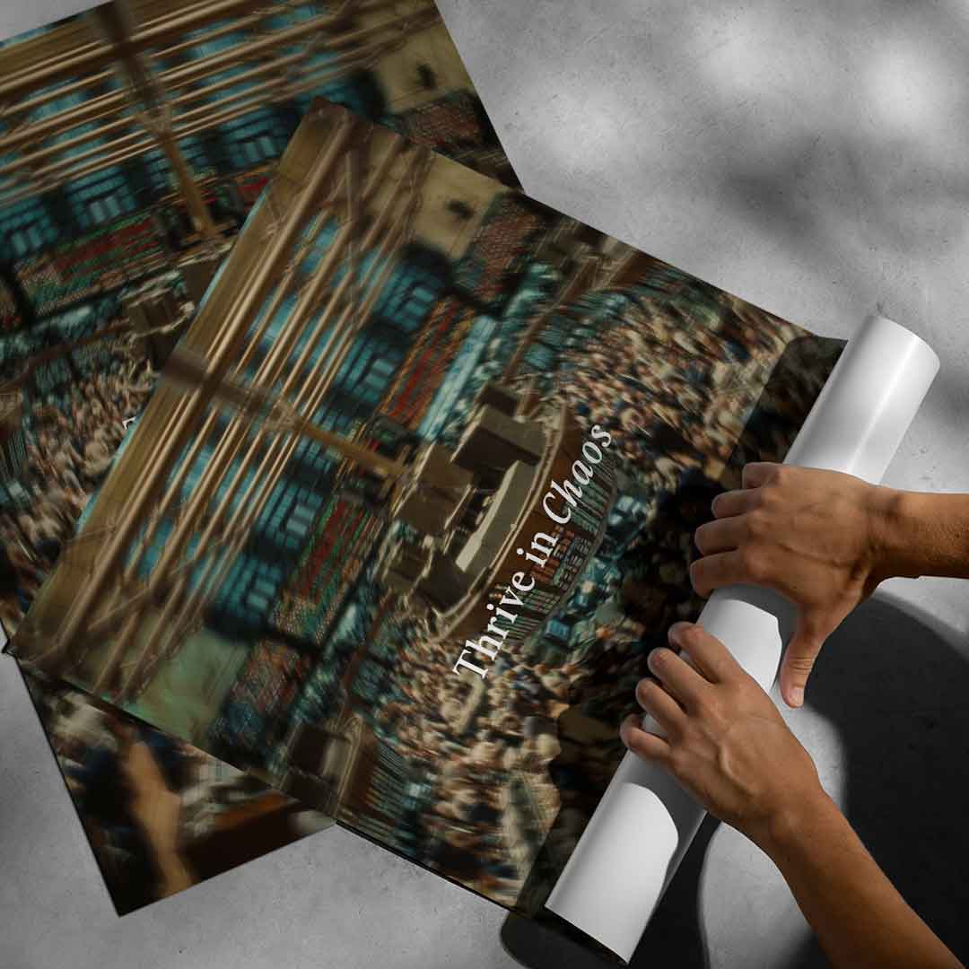 Thrive in Chaos Poster aufgerollt Hochformat