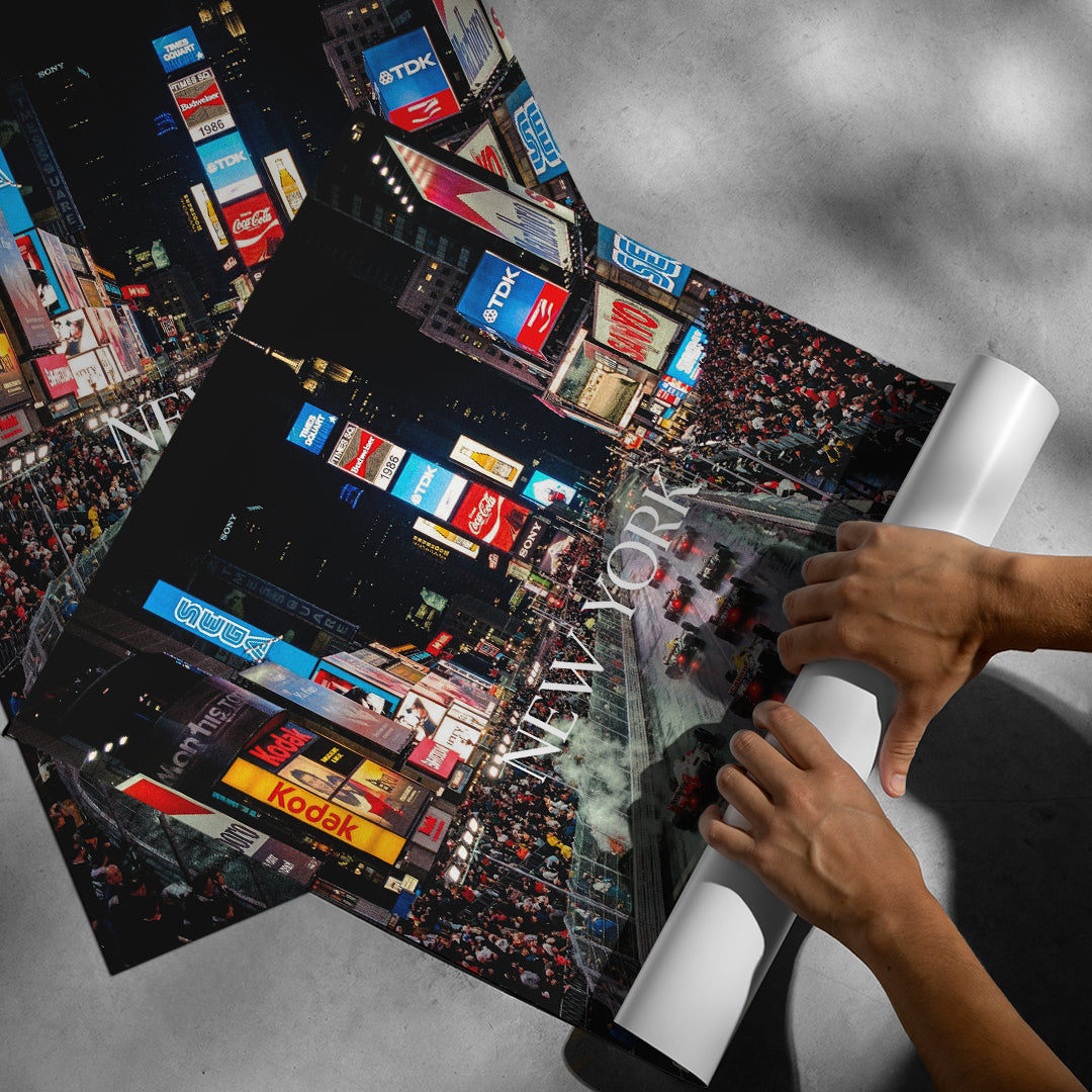 DOTCOMCANVAS New York F1 Poster Aufgerollt